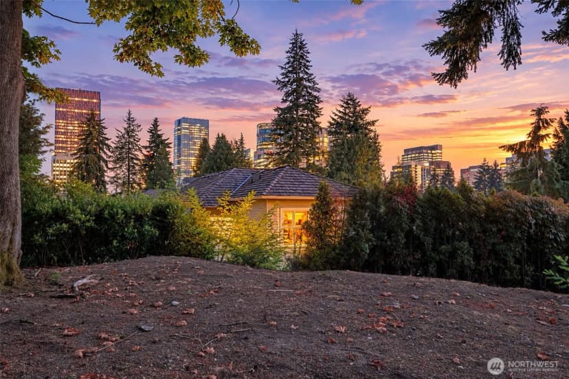 Property photo for 1260 108th Avenue Ne, Bellevue photo 3
