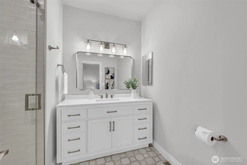 Property photo for 1260 108th Avenue Ne, Bellevue photo 27