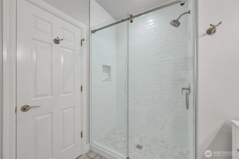 Property photo for 1260 108th Avenue Ne, Bellevue photo 26