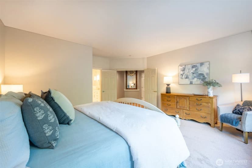 Property photo for 1260 108th Avenue Ne, Bellevue photo 21