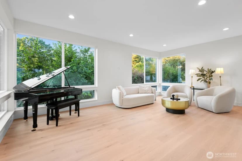 Property photo for 12751 37th Avenue Ne, Seattle photo 4