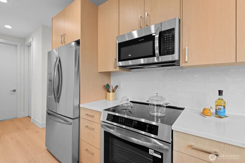 Property photo for 12751 37th Avenue Ne, Seattle photo 9