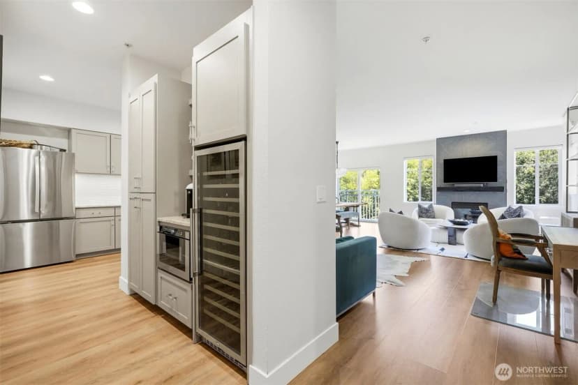 Property photo for 17432 Bothell Way Ne #b-307, Bothell photo 11
