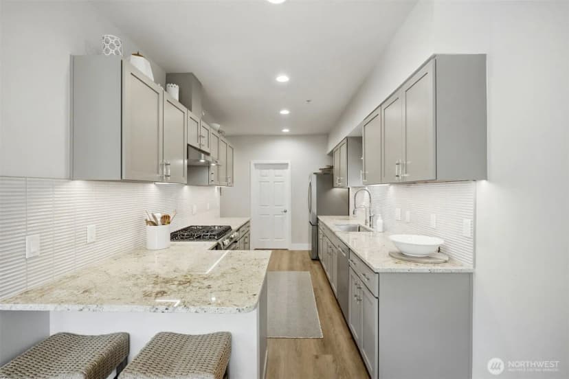Property photo for 17432 Bothell Way Ne #b-307, Bothell photo 7