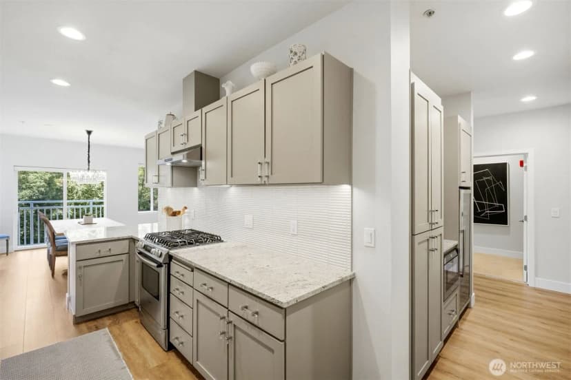 Property photo for 17432 Bothell Way Ne #b-307, Bothell photo 10