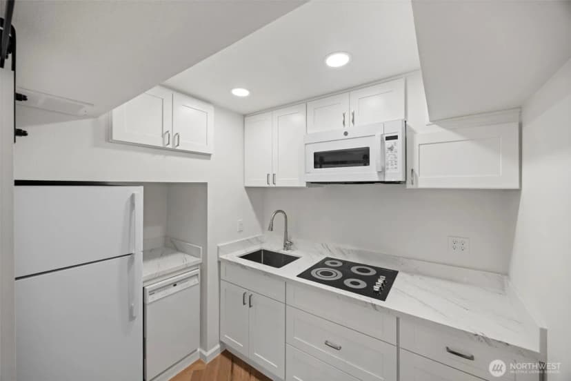 Property photo for 5049 Pullman Avenue Ne, Seattle photo 28