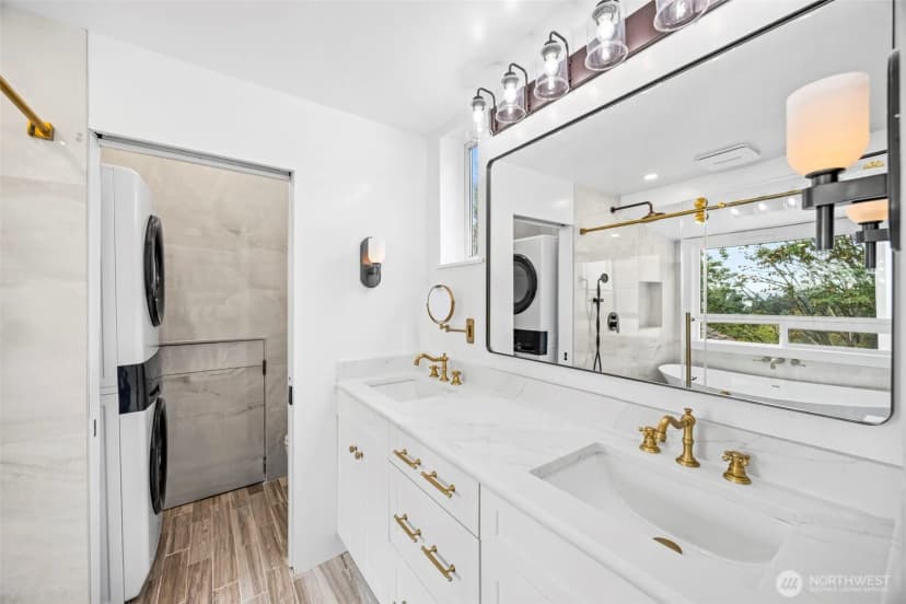 Property photo for 5049 Pullman Avenue Ne, Seattle photo 17