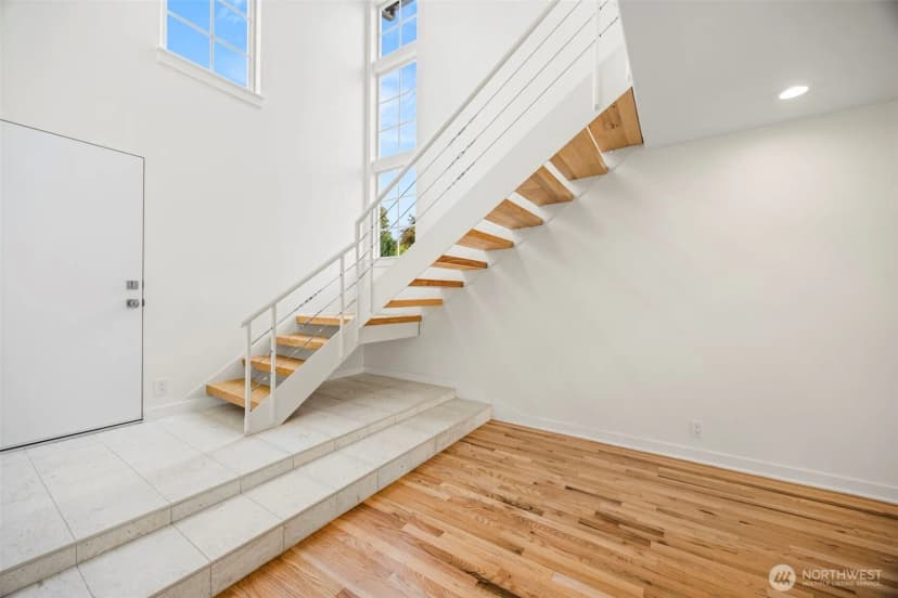 Property photo for 5049 Pullman Avenue Ne, Seattle photo 14
