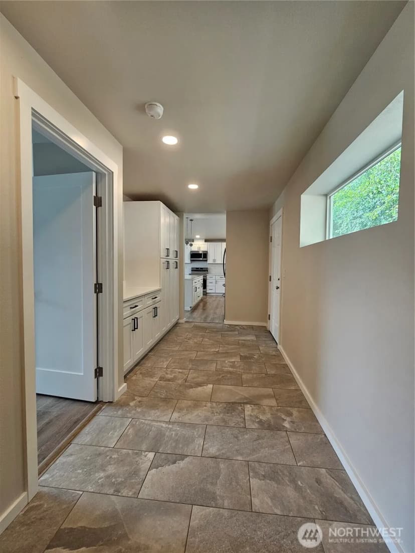 Property photo for 17 Pebble Creek Court, Elma photo 14