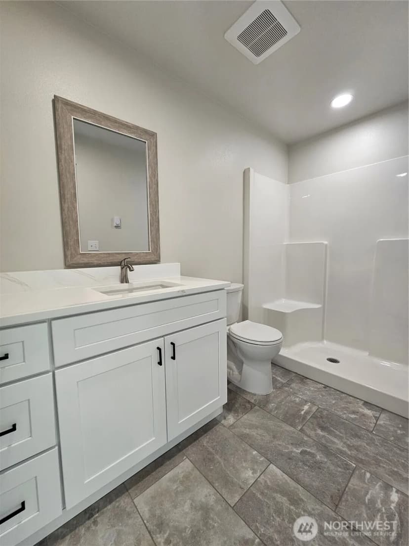 Property photo for 17 Pebble Creek Court, Elma photo 18