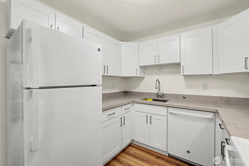 Property photo for 315 13th Avenue E, Seattle photo 6