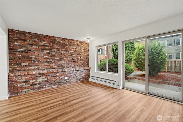 Property photo for 315 13th Avenue E, Seattle photo 4