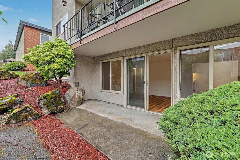 Property photo for 315 13th Avenue E, Seattle photo 11