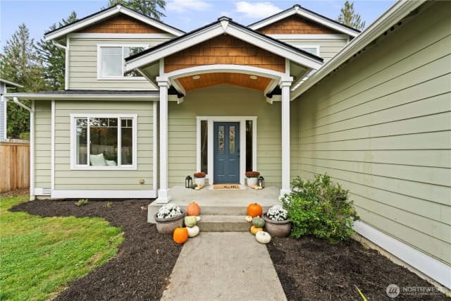Property photo for 6114 97th Drive Ne, Lake Stevens photo 2