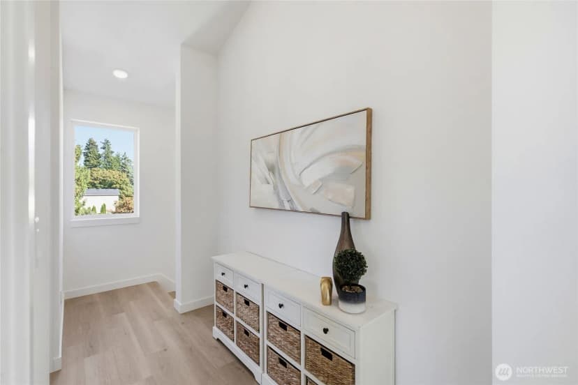 Property photo for 807 S Sullivan Street, Seattle photo 24