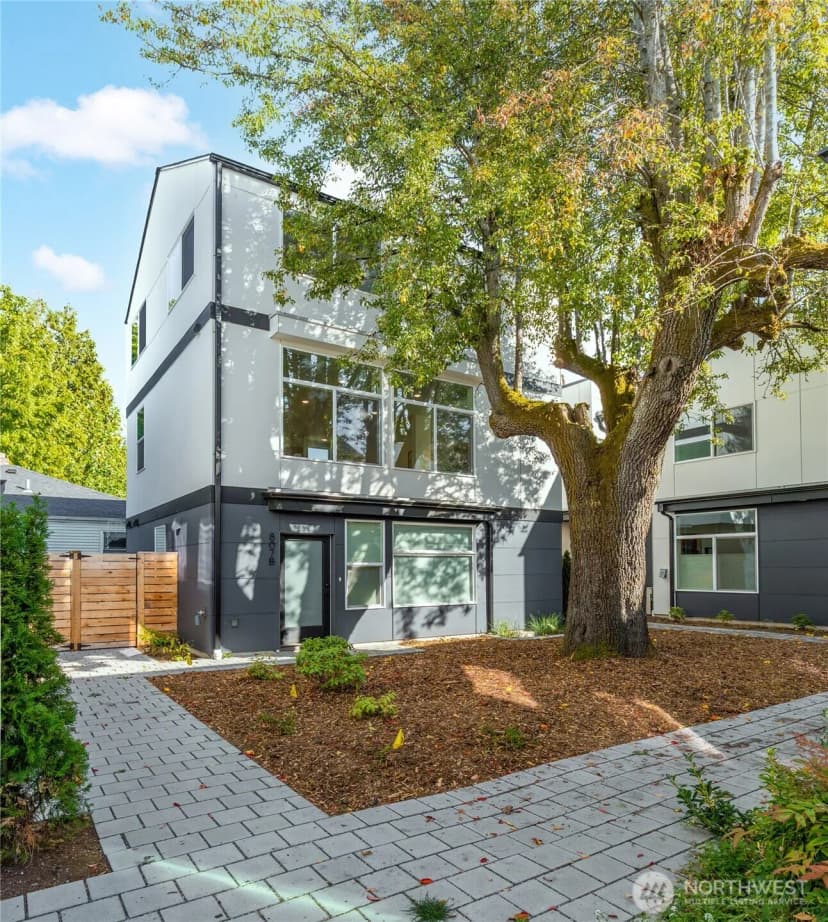 Property photo for 807 S Sullivan Street, Seattle photo 2