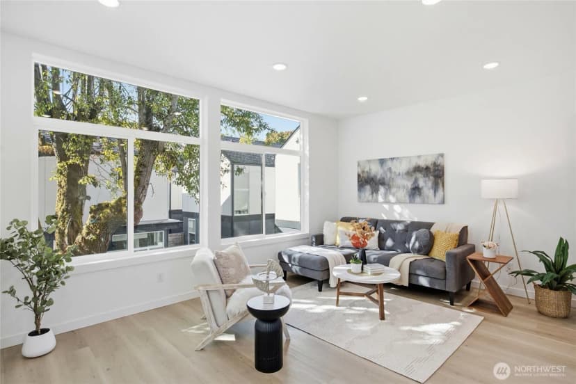 Property photo for 807 S Sullivan Street, Seattle photo 13