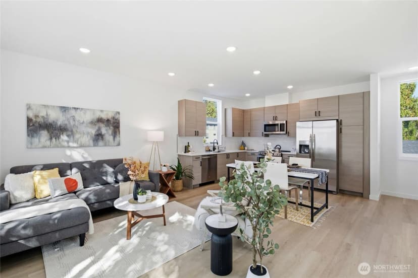Property photo for 807 S Sullivan Street, Seattle photo 11