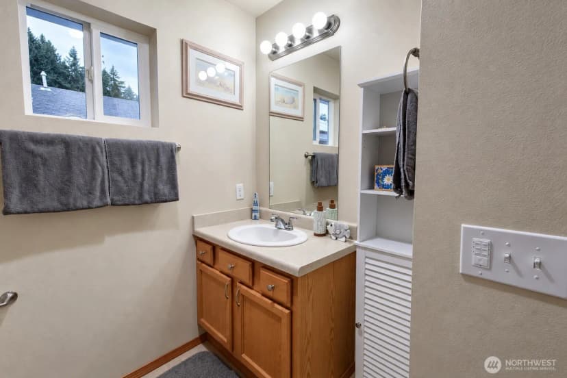 Property photo for 996 G Street Sw, Tumwater photo 26