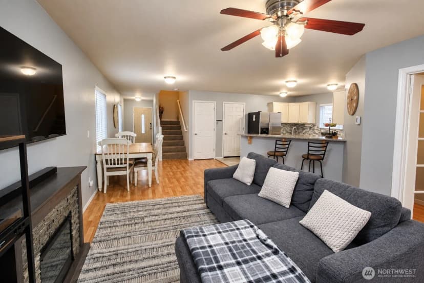 Property photo for 996 G Street Sw, Tumwater photo 12