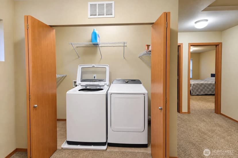 Property photo for 996 G Street Sw, Tumwater photo 27