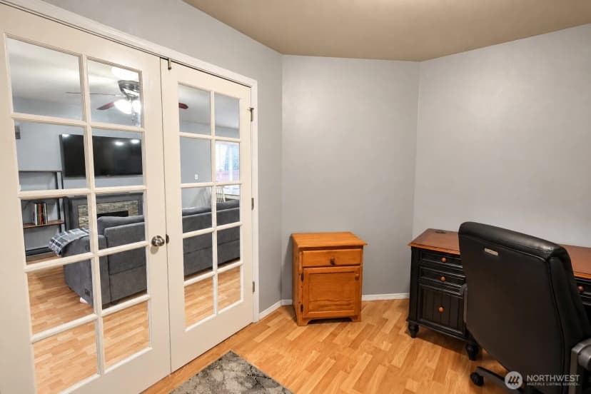 Property photo for 996 G Street Sw, Tumwater photo 10