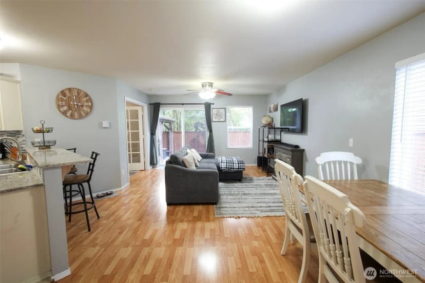 Property photo for 996 G Street Sw, Tumwater photo 8