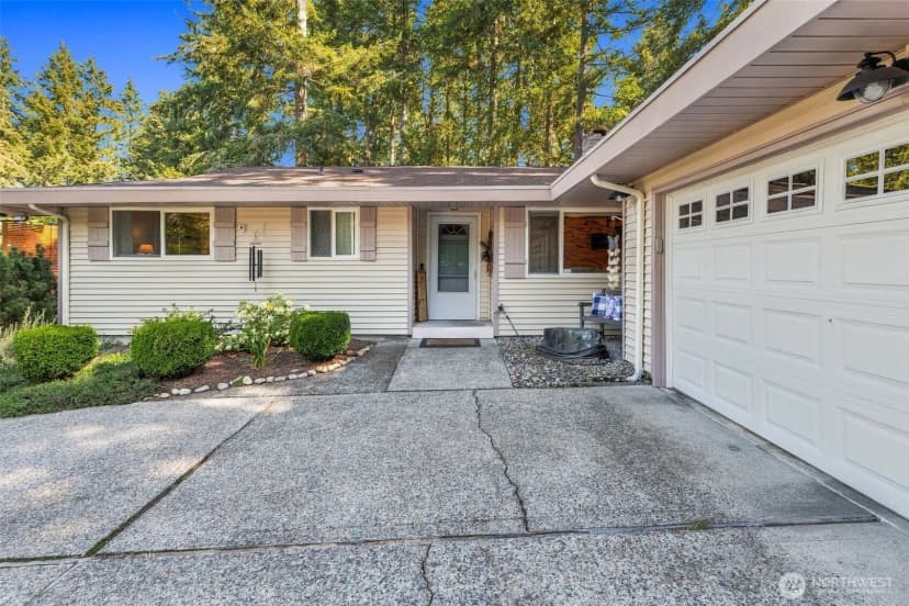 Property photo for 4905 93rd Avenue W, University Place photo 3