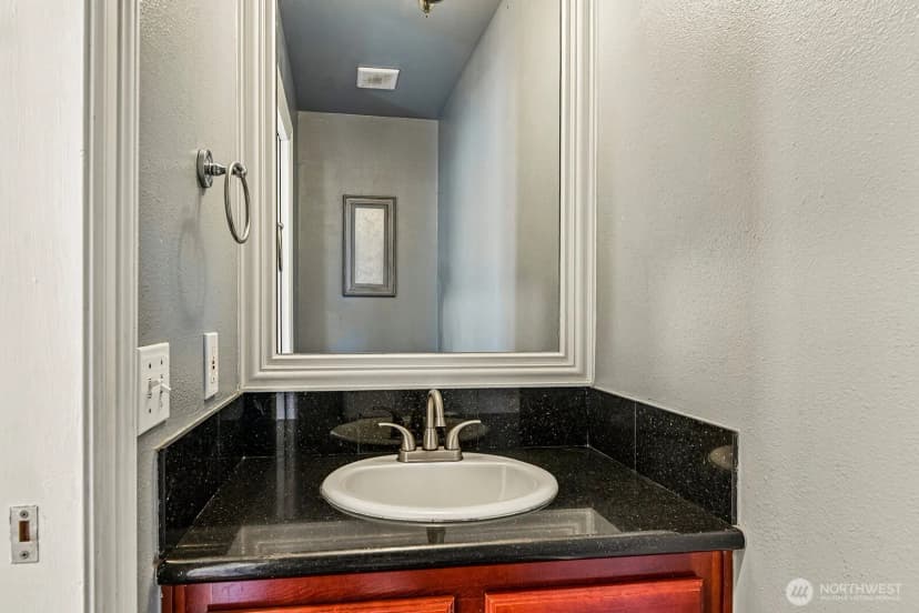 Property photo for 34907 56th Avenue S, Auburn photo 15