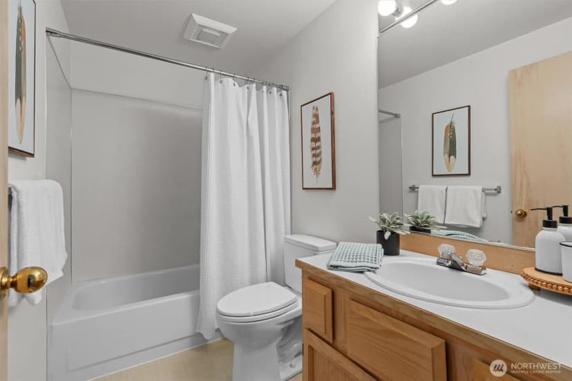 Property photo for 13924 126th Avenue Ne, Kirkland photo 28