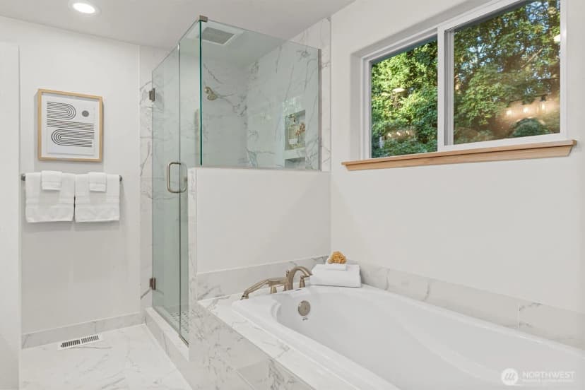 Property photo for 13924 126th Avenue Ne, Kirkland photo 22