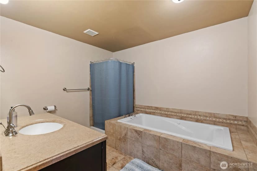 Property photo for 1507 4th Street, Wenatchee photo 27