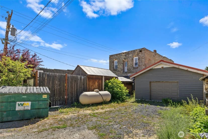 Property photo for 201 W Pennsylvania Avenue, Roslyn photo 32