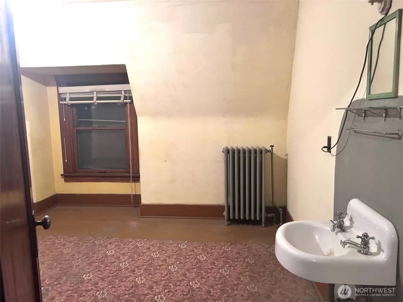 Property photo for 12 E 4th Avenue, Odessa photo 15