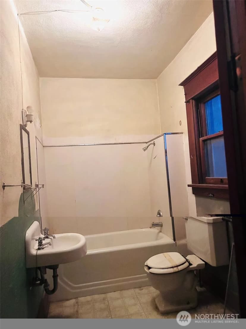 Property photo for 12 E 4th Avenue, Odessa photo 26
