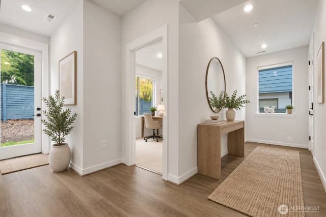 Property photo for 21725 25th Avenue Se #d, Bothell photo 5