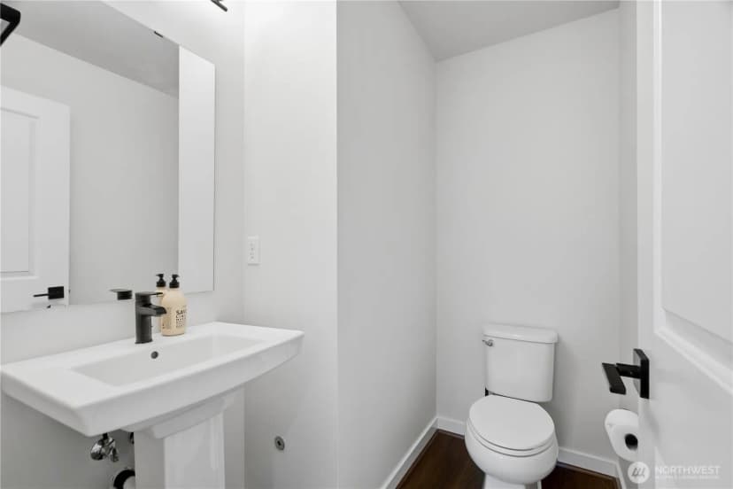 Property photo for 21725 25th Avenue Se #d, Bothell photo 17
