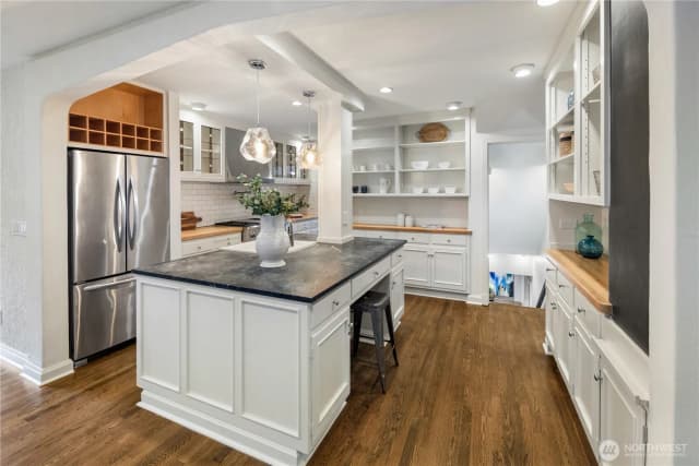 Property photo for 529 Mcgilvra Boulevard E, Seattle photo 5