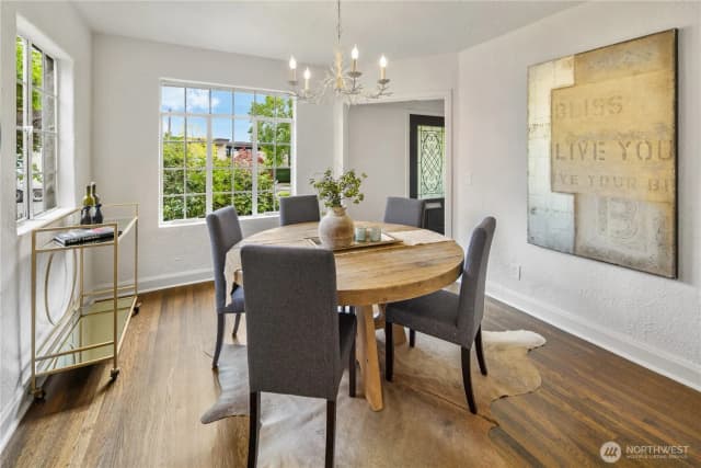 Property photo for 529 Mcgilvra Boulevard E, Seattle photo 4
