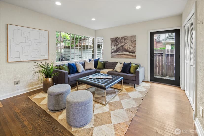 Property photo for 529 Mcgilvra Boulevard E, Seattle photo 8