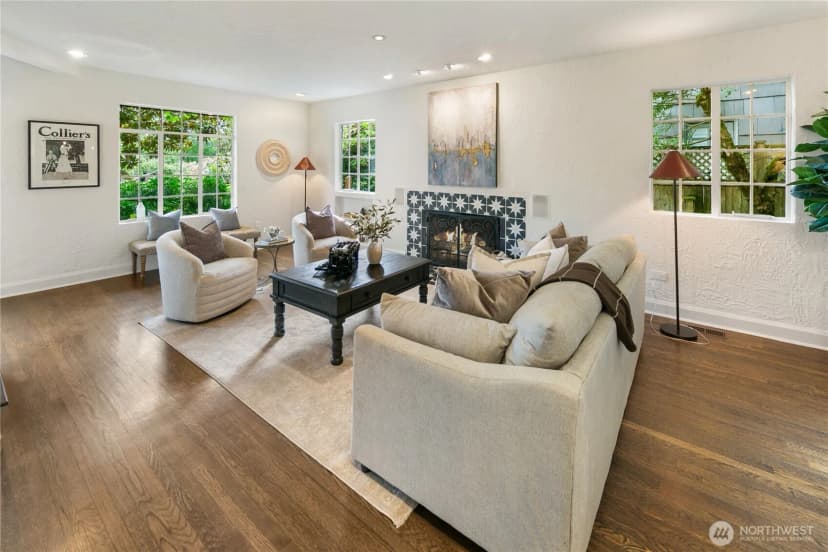 Property photo for 529 Mcgilvra Boulevard E, Seattle photo 2