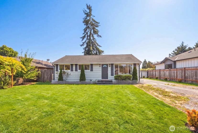 Property photo for 710 107th Place Sw, Everett photo 2