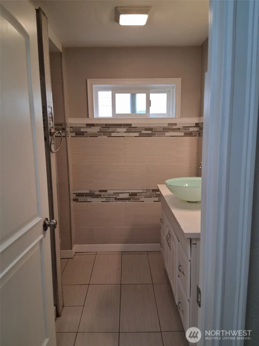 Property photo for 8242 S 128th Street, Seattle photo 23