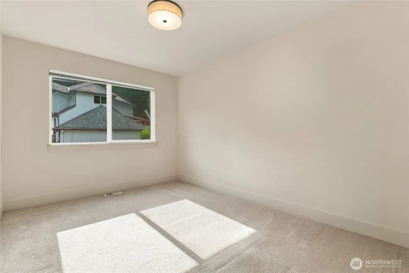 Property photo for 5627 193rd Place Se, Issaquah photo 27