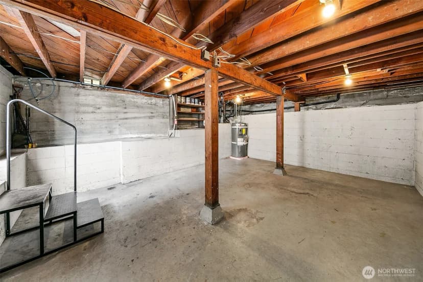 Property photo for 1015 N 40th Street, Seattle photo 18