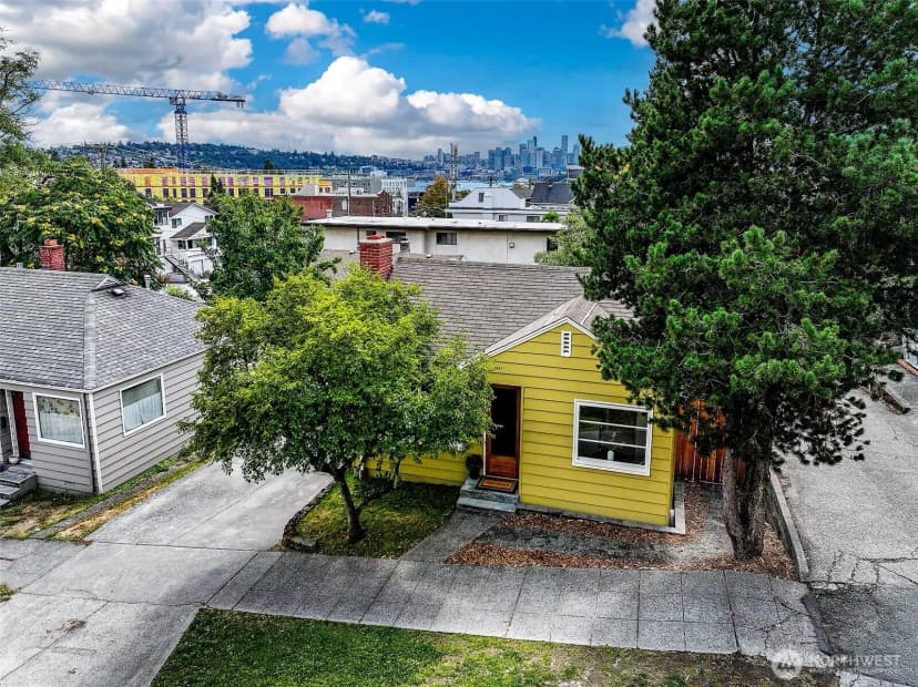 Property photo for 1015 N 40th Street, Seattle photo 21