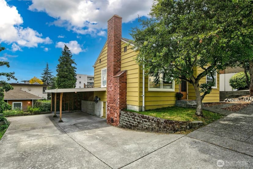 Property photo for 1015 N 40th Street, Seattle photo 20