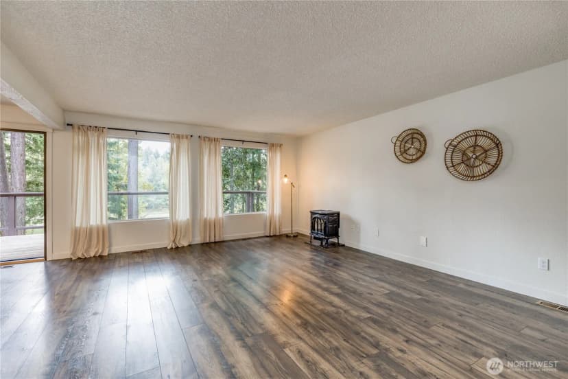 Property photo for 4908 W Tapps Drive E, Lake Tapps photo 12