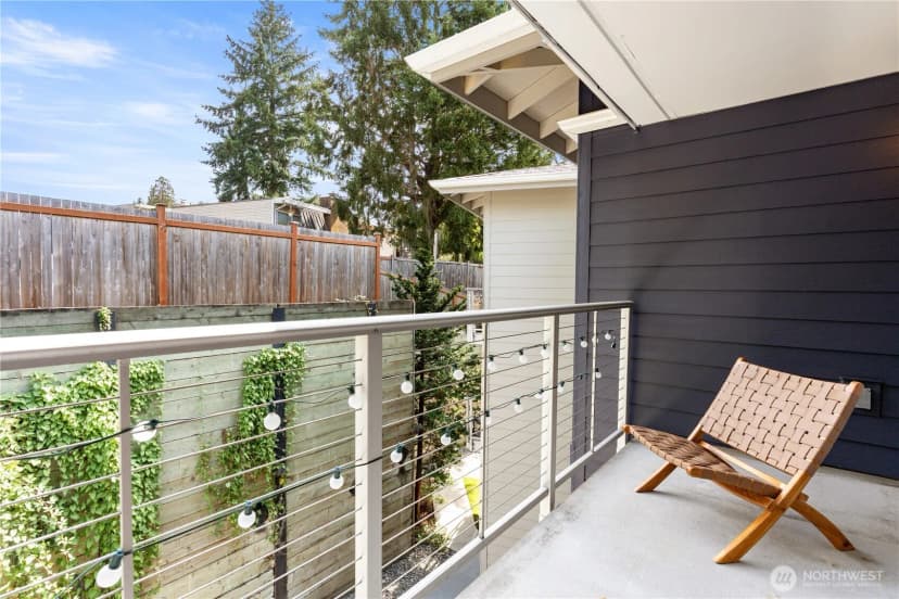 Property photo for 11920 98th Avenue Ne #302, Kirkland photo 11