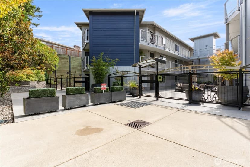 Property photo for 11920 98th Avenue Ne #302, Kirkland photo 16